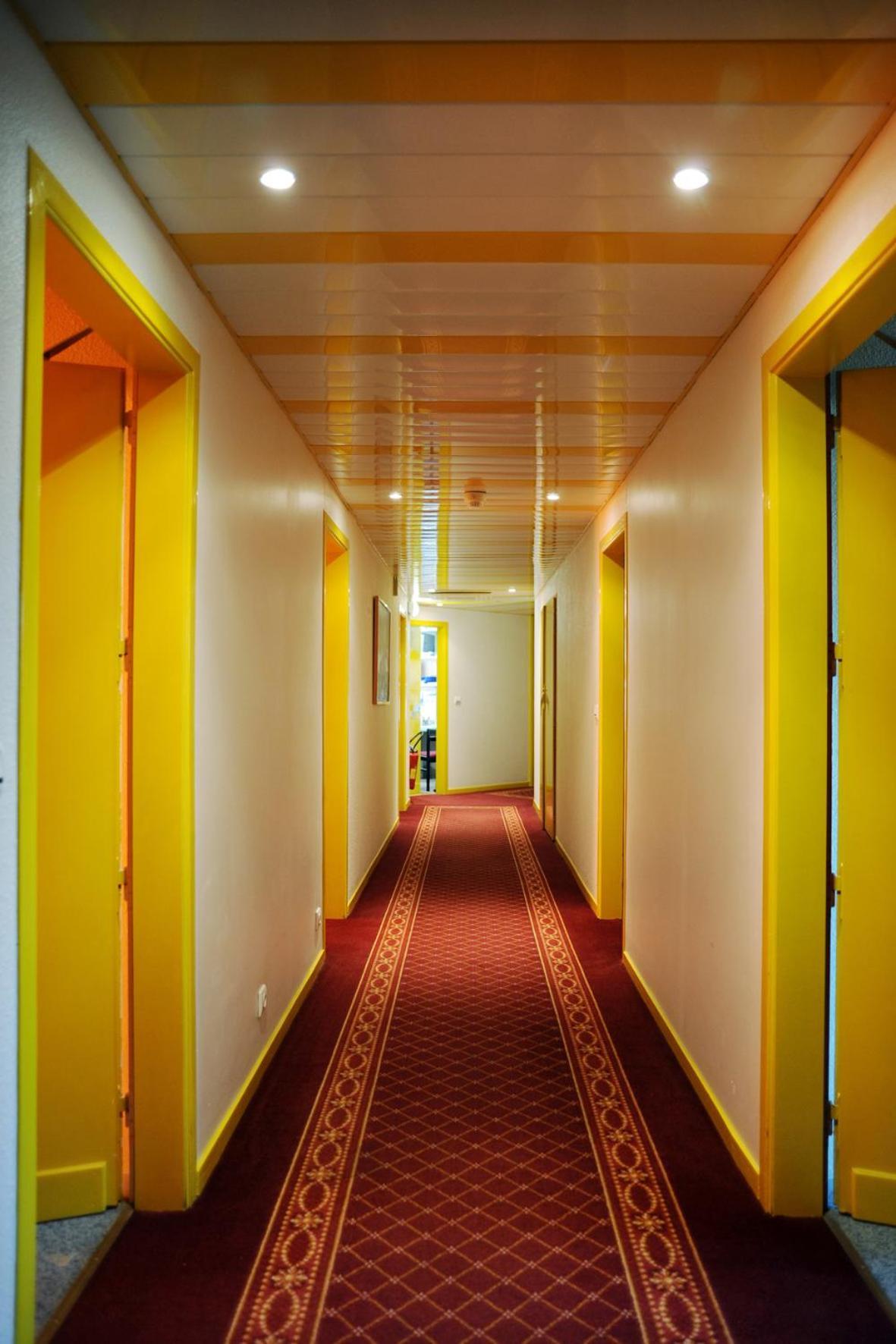 Logis Hotel Horus Restaurant Les Bruyeres Toulenne ภายนอก รูปภาพ