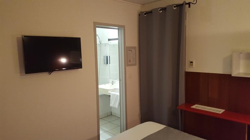 Logis Hotel Horus Restaurant Les Bruyeres Toulenne ภายนอก รูปภาพ